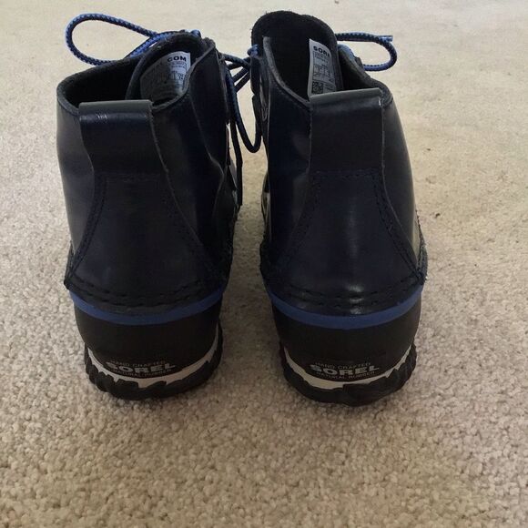 Sorel Out ‘N About Blue and Black Rain Boots - Picture 5 of 8